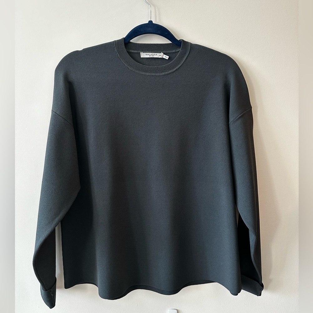 MM LaFleur knit top, oversized. Size extra small.